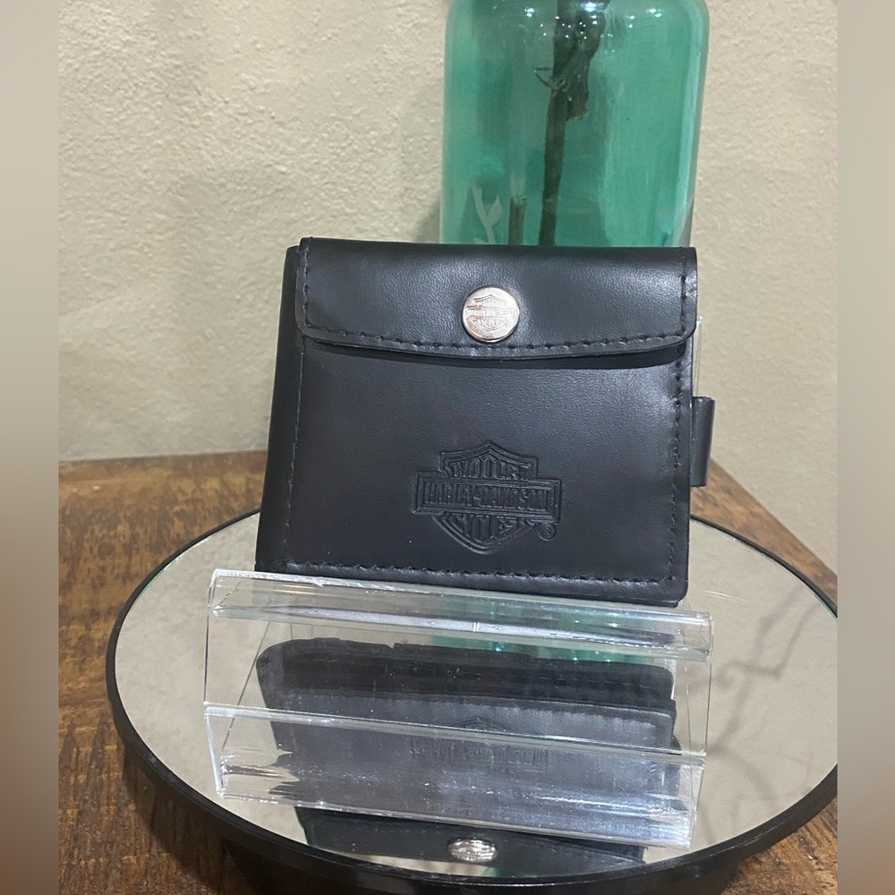 Harley-Davidson Black Leather Bi-Fold Wallet with Belt Loop